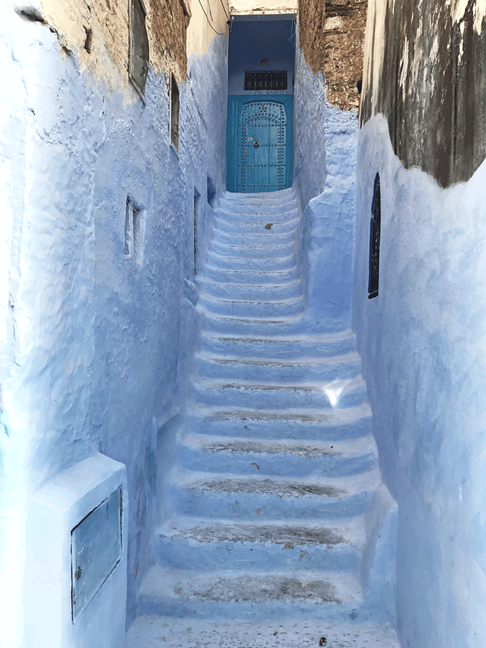 Chefchaouen-Morocco-image-blue-stairs-alley4.png