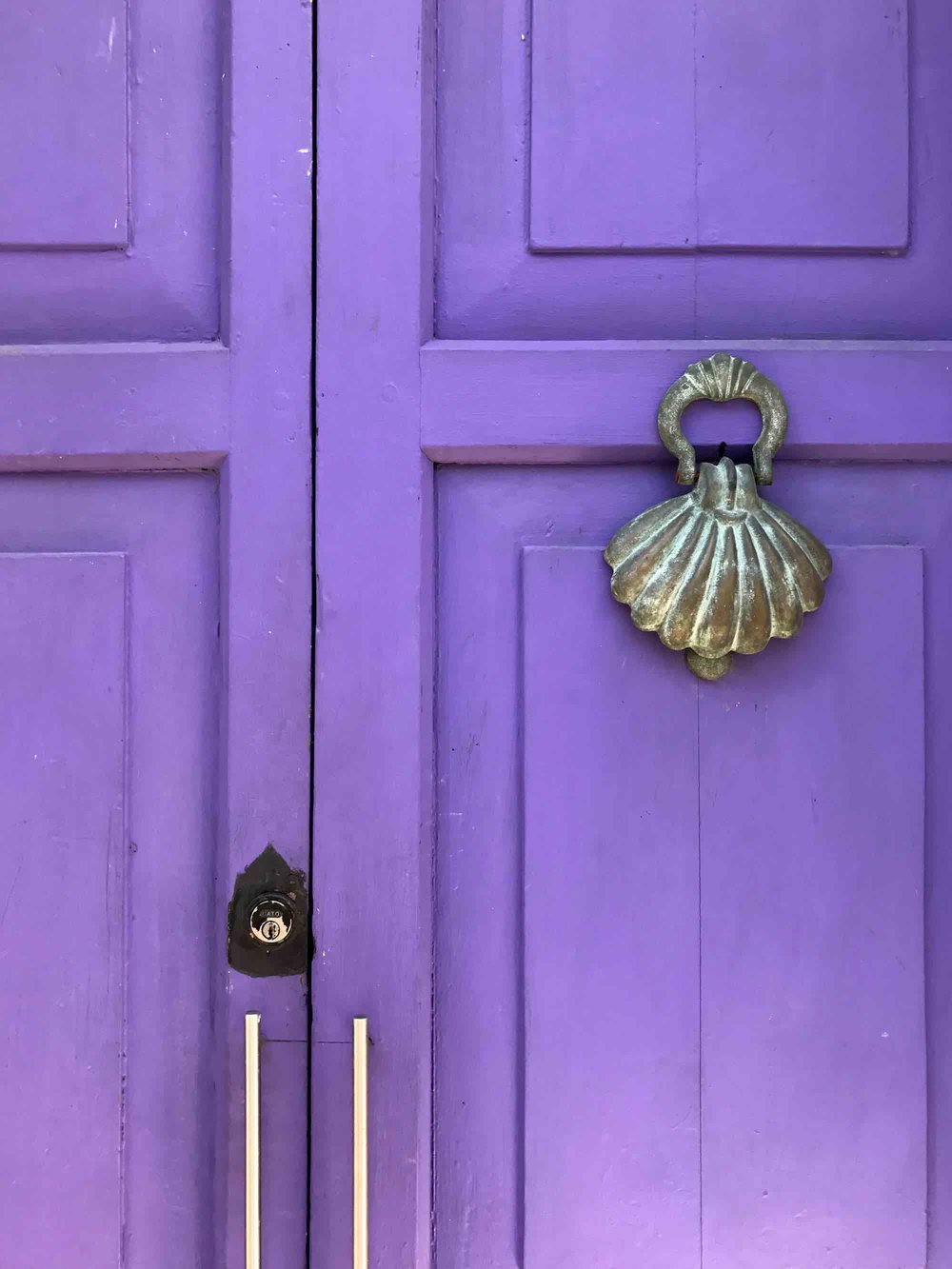 seashell door knocker | Doors and Door Knockers of Cartagena, Colombia | pictures of Cartagena, Colombia