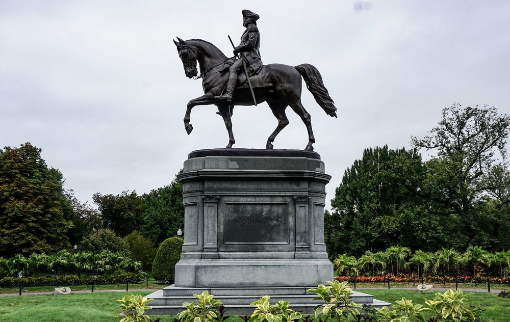 Washington statue of Washington in Boston Gardens