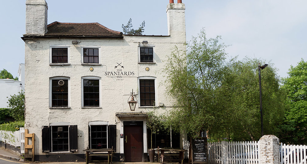 the Spaniards Inn  in the summer, I must go back when the sun is shining and plants are blooming!